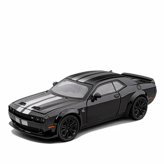 Dodge Challenger SRT Hellcat 1:24 diecast scale model car
