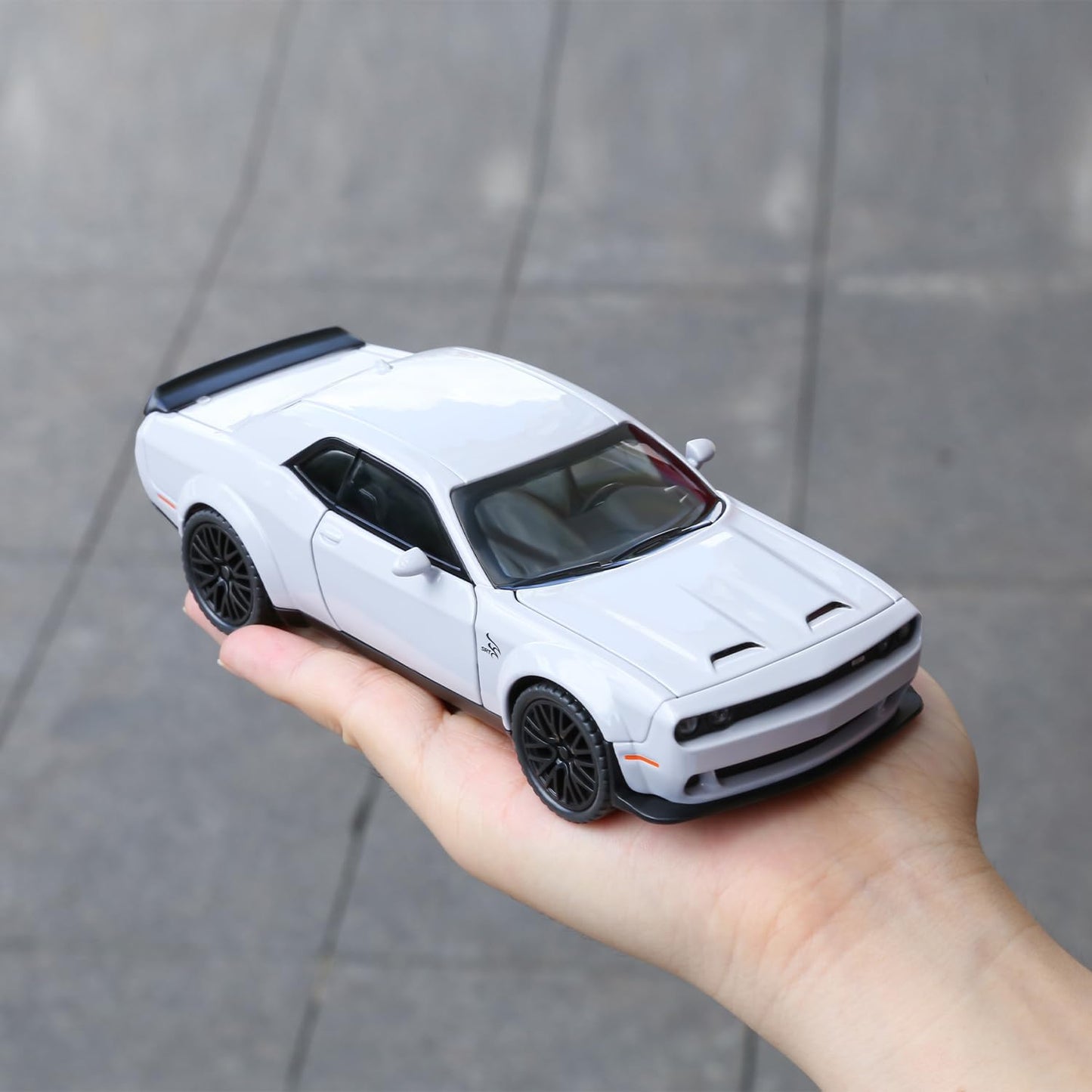 Dodge Challenger SRT Hellcat 1:18 Diecast Scale Model Car - Big Size