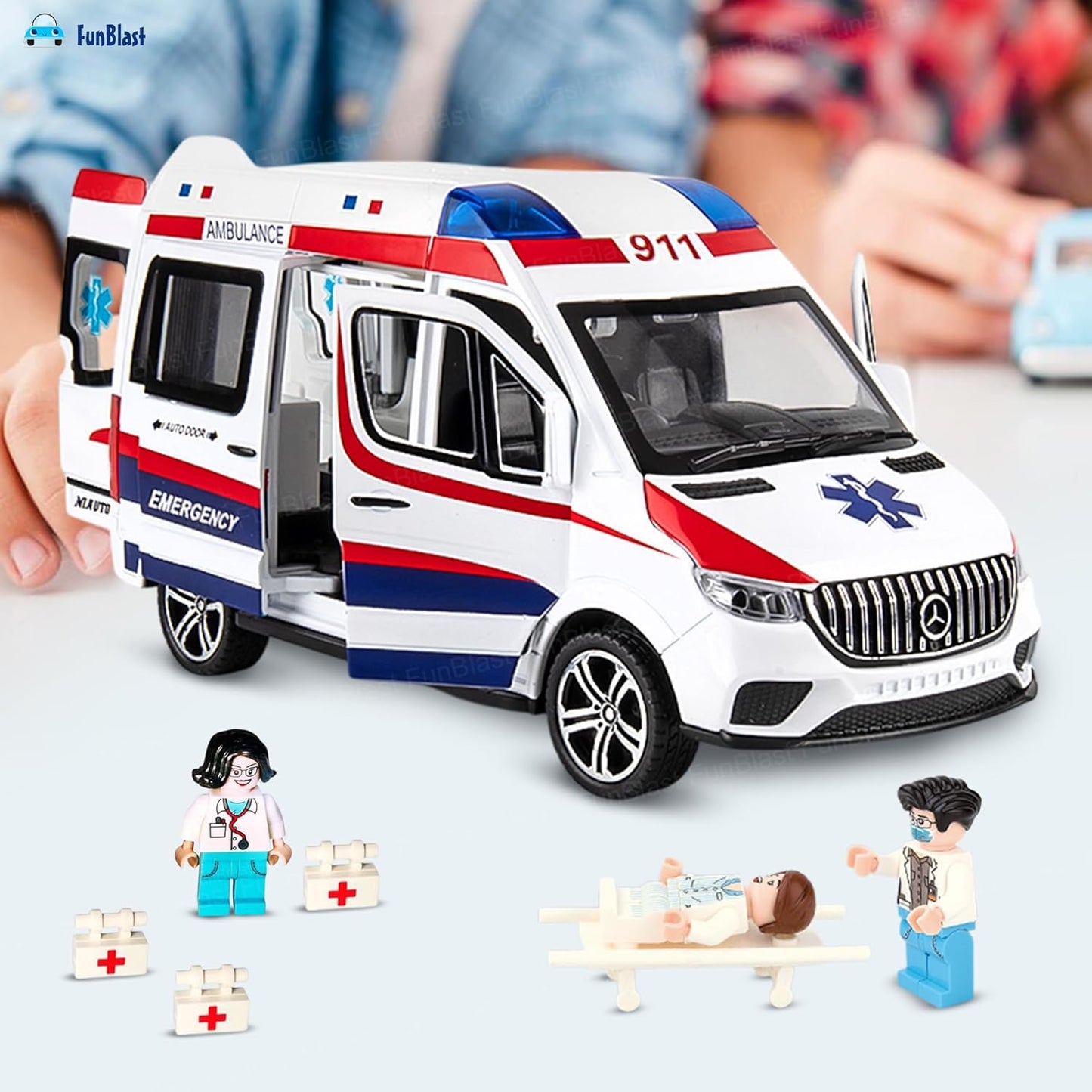 Mercedes Benz Ambulance Van 1:18 Diecast Scale Model Car