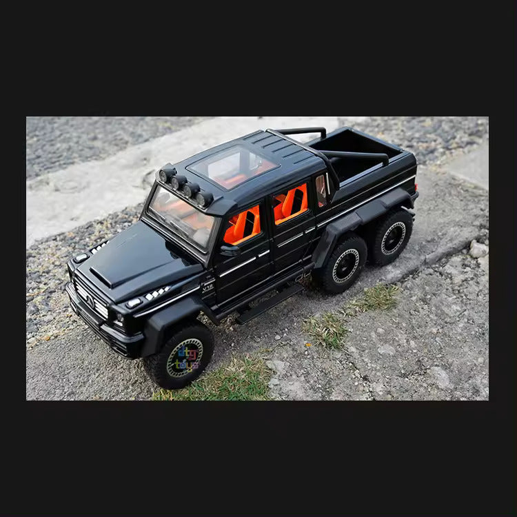 Mercedes Benz G63 AMG 6x6 1:18 Diecast Scale Model Car