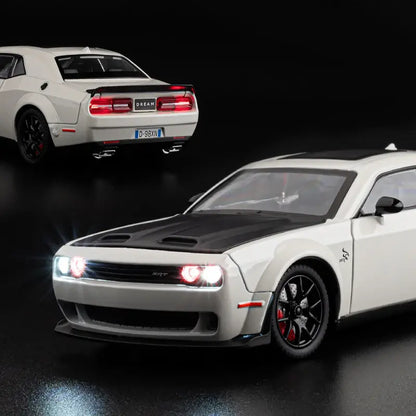 Dodge Challenger SRT Hellcat 1:18 Diecast Scale Model Car - Big Size