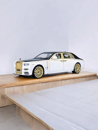 Rolls Royce Phantom Gold 1:24 Diecast Scale Model Car