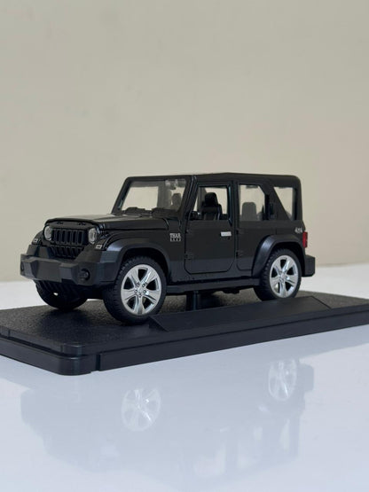 Thar Roxx 1:24 Diecast Scale Model Car
