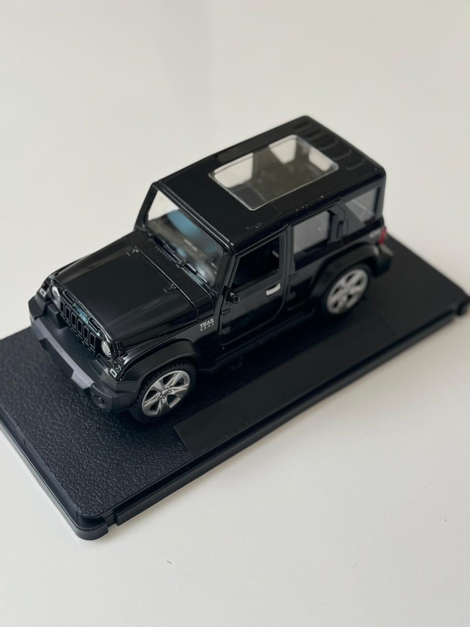 Thar Roxx 1:24 Diecast Scale Model Car