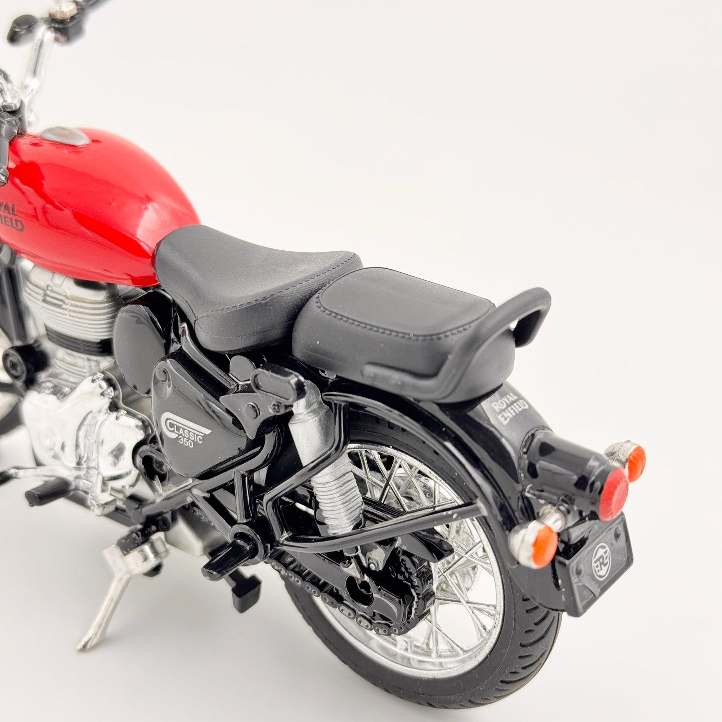 Royal Enfield Classic 300 Diecast Scale Model Bike