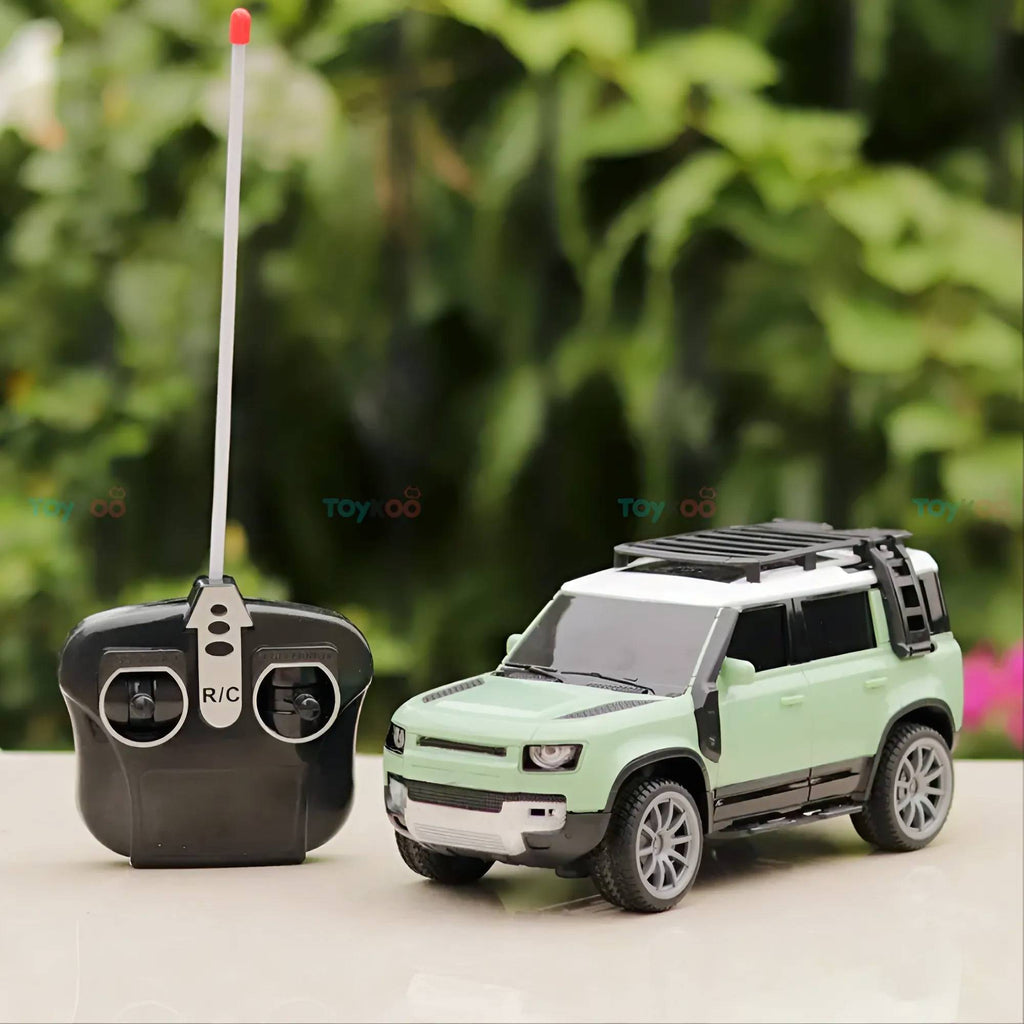 Land Rover Defender 1:18 Scale Remote Control Car