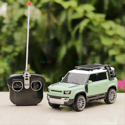 Land Rover Defender 1:18 Scale Remote Control Car