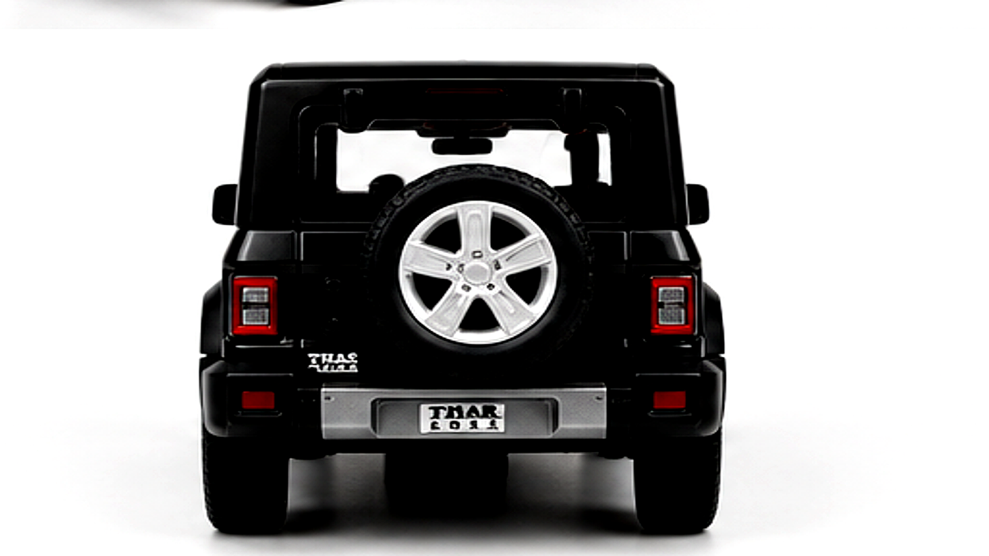 Thar Roxx 1:24 Diecast Scale Model Car